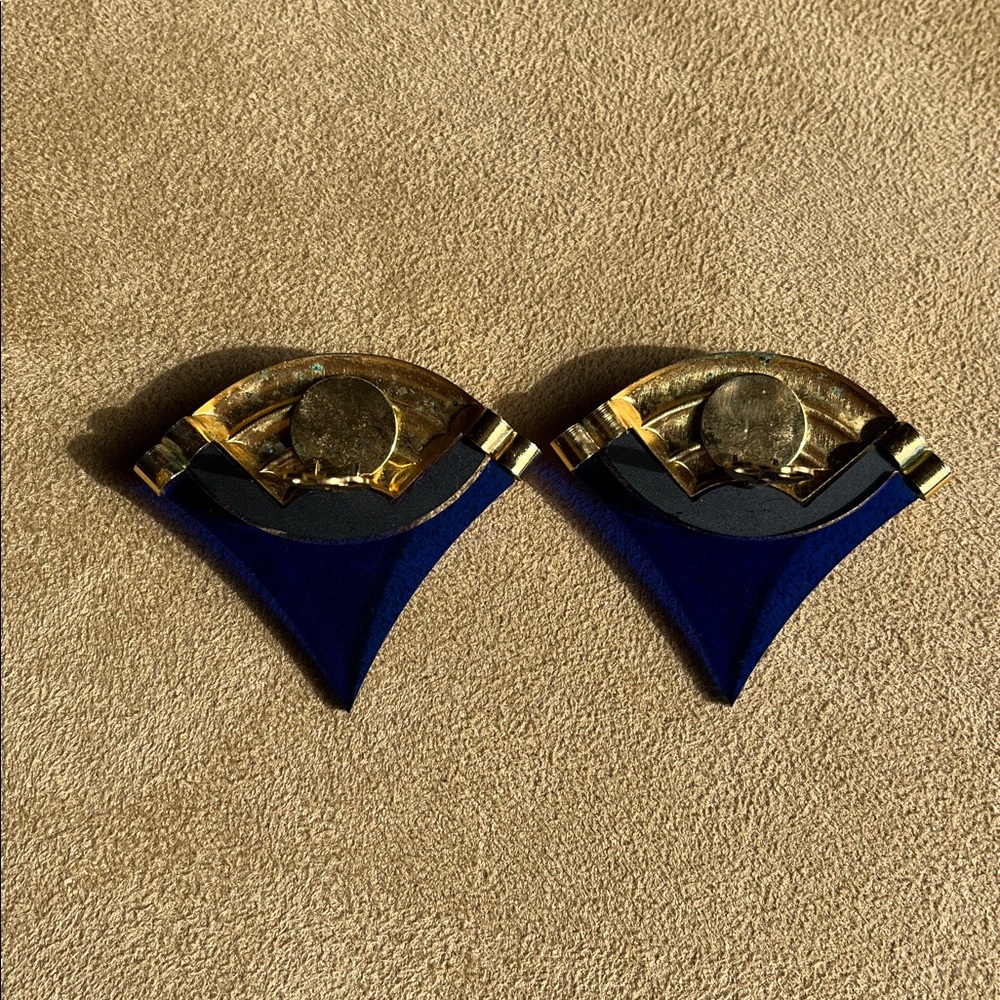 Vintage earrings. Clip on. Purchased at Susan of Burlingame. - Picture 3 of 6